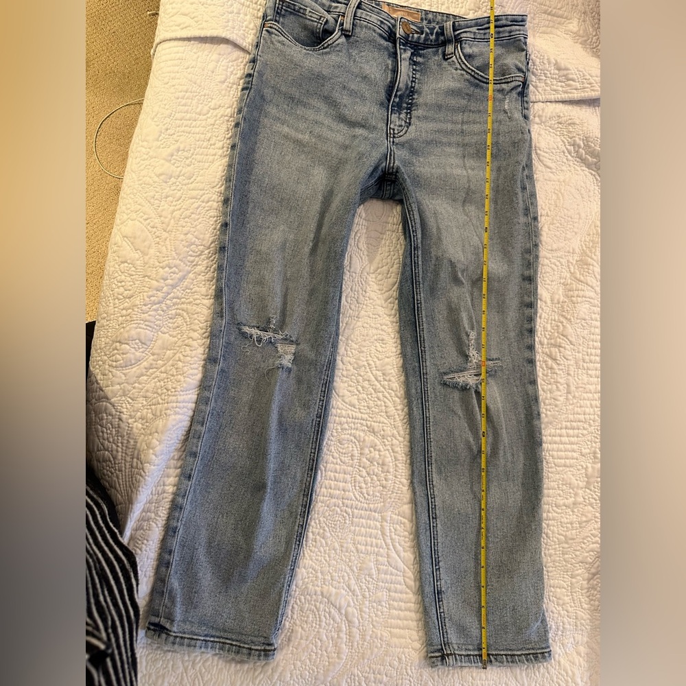 Kut from the Kloth Light Blue Distressed Straight Leg Jeans - Picture 6 of 7